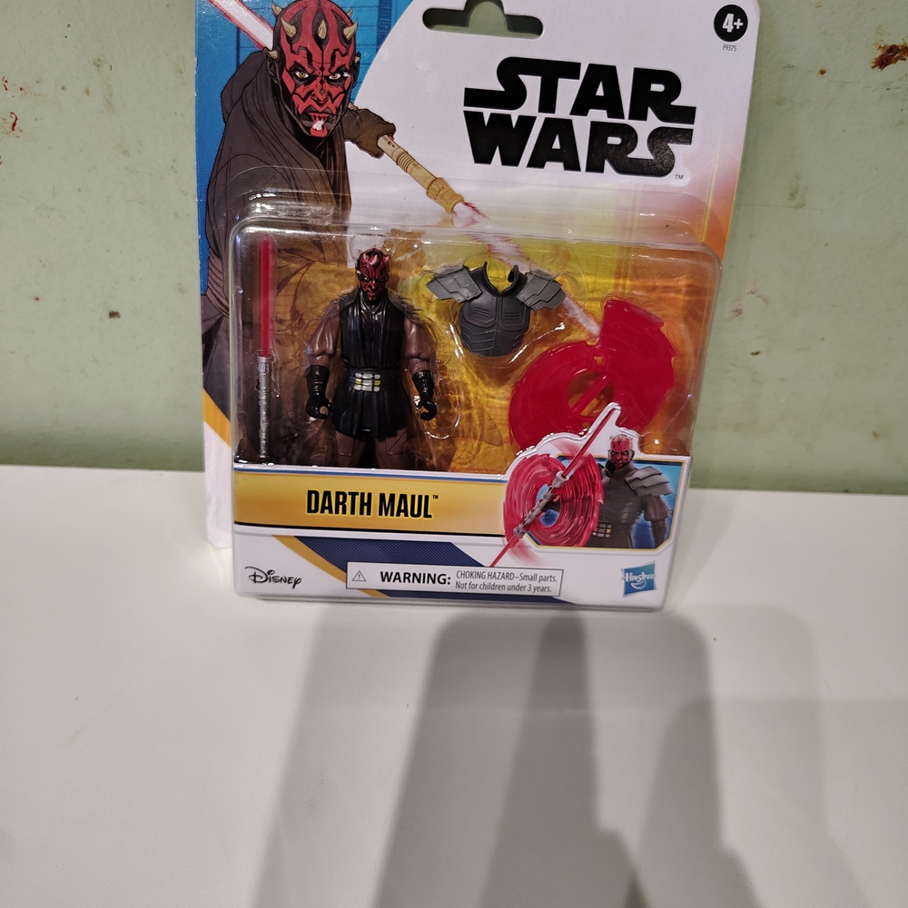 NWT NIB Hasbro Disney Star Wars Sabine Wren Action Figure Set Small Lightsaber